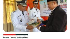 Pelantikan Kepala Desa PAW Mandala Jaya, Abd Rahman Resmi Dilantik di Kantor Camat Betara